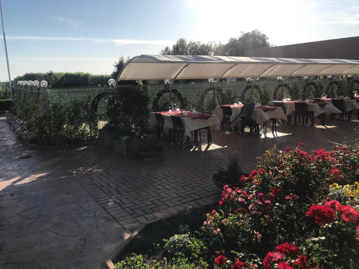 Casale Certosa Hotel Pavona Exterior photo