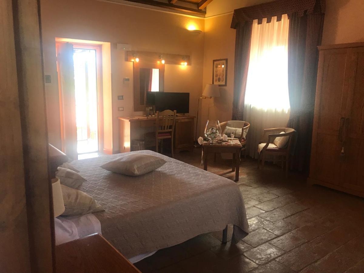 Casale Certosa Hotel Pavona Exterior photo